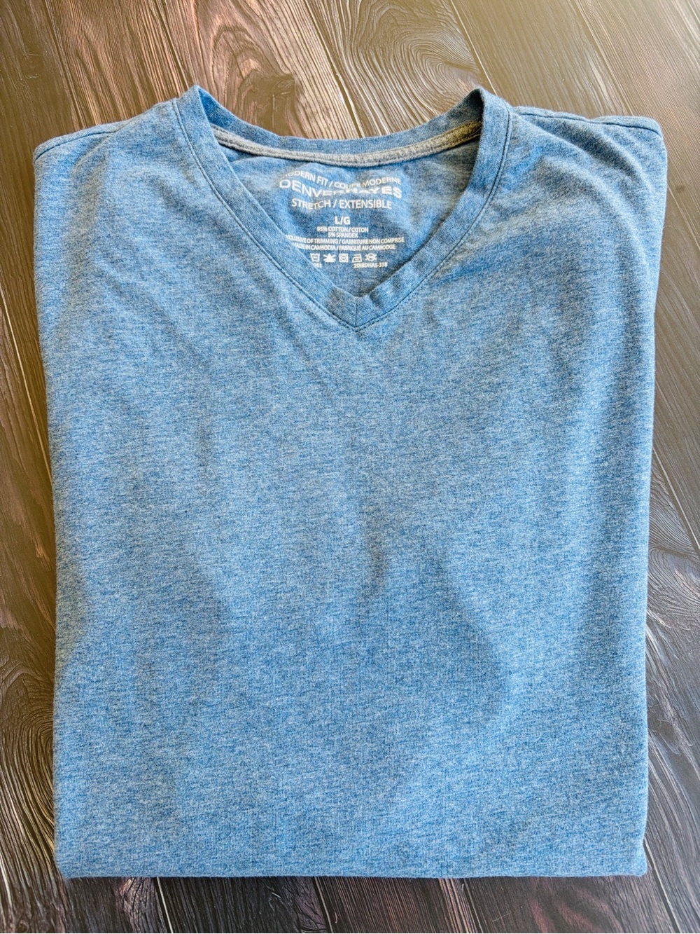 Denver Hayes Heathered Blue V‑Neck Short Sleeve Tee